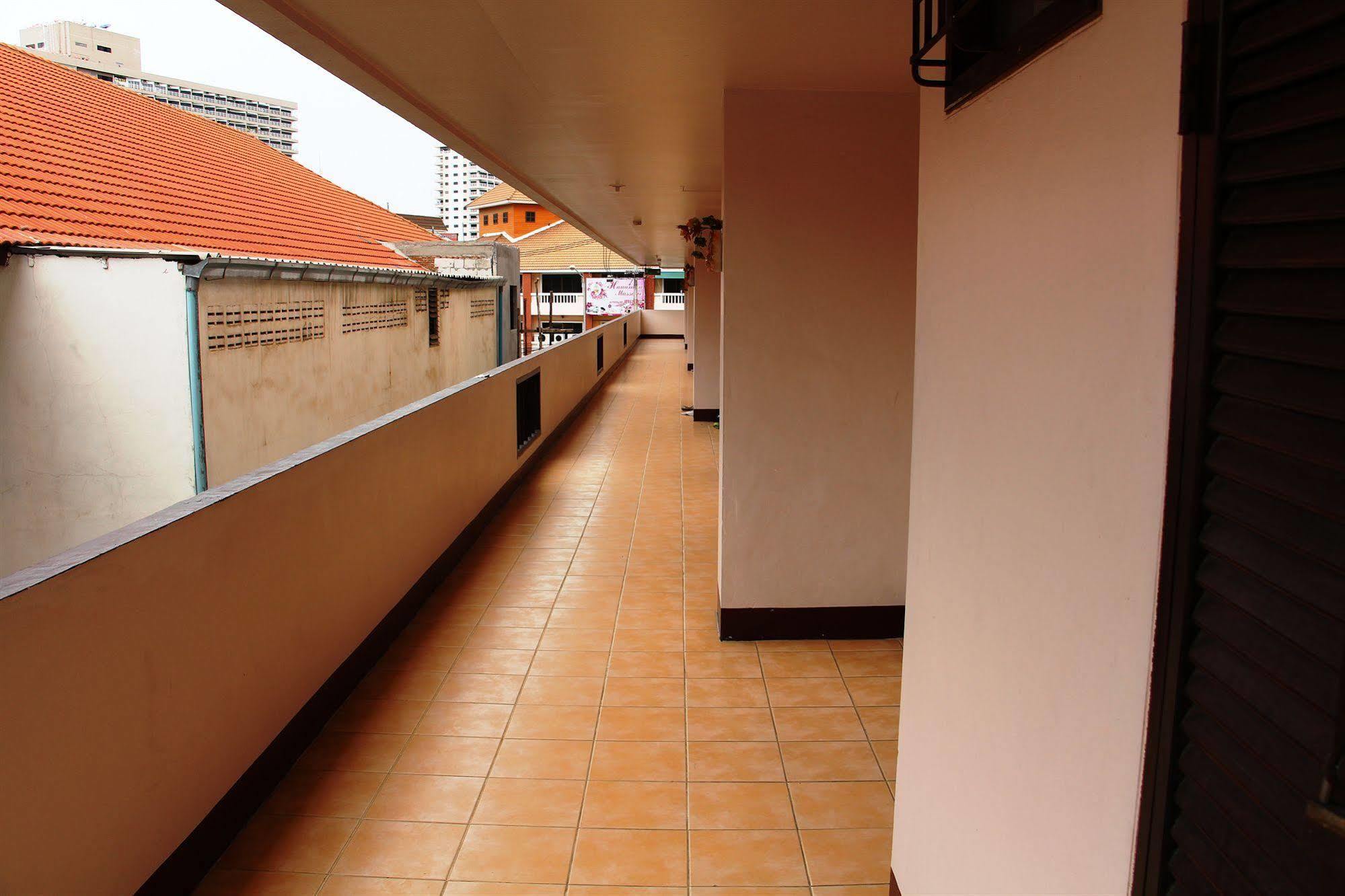 Jomtien Good Luck Apartment Экстерьер фото